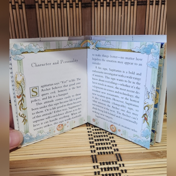 The little birth sign library, Sagittarius hardcover miniature book - Picture 4 of 4